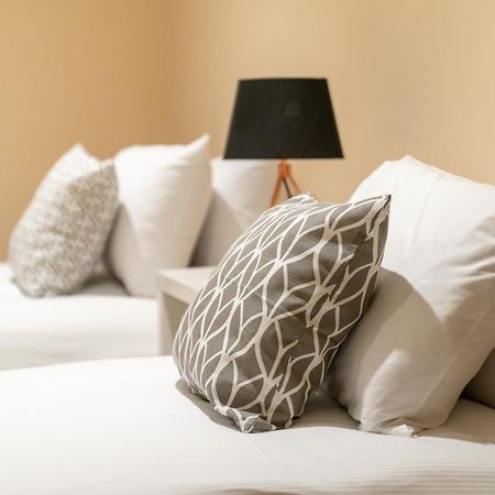 Sleek Flat With Communal Courtyard ลอนดอน ภายนอก รูปภาพ