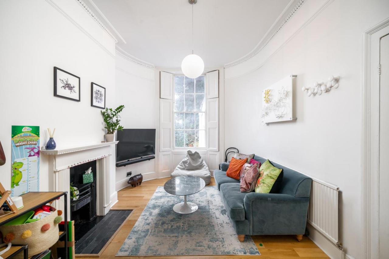 Sleek Flat With Communal Courtyard ลอนดอน ภายนอก รูปภาพ
