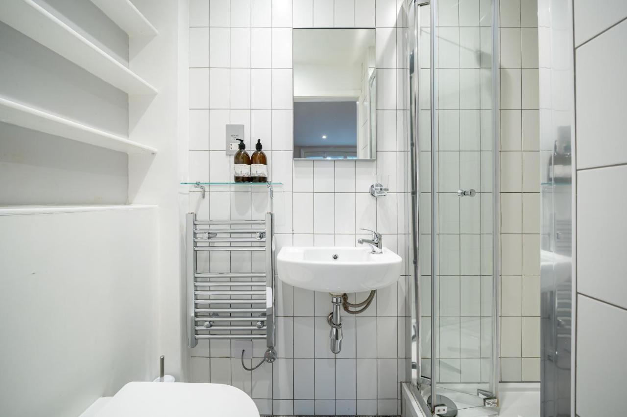 Sleek Flat With Communal Courtyard ลอนดอน ภายนอก รูปภาพ