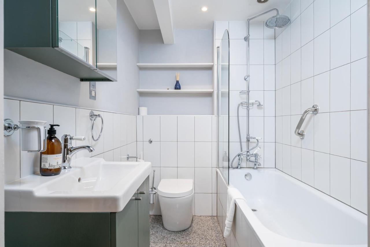Sleek Flat With Communal Courtyard ลอนดอน ภายนอก รูปภาพ